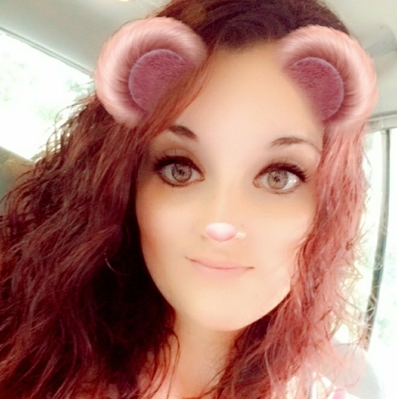 Meet your Posher, Alison - Picture 2 of 4